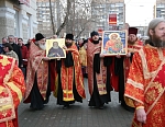 Крестный ход на улицах Екатеринбурга.