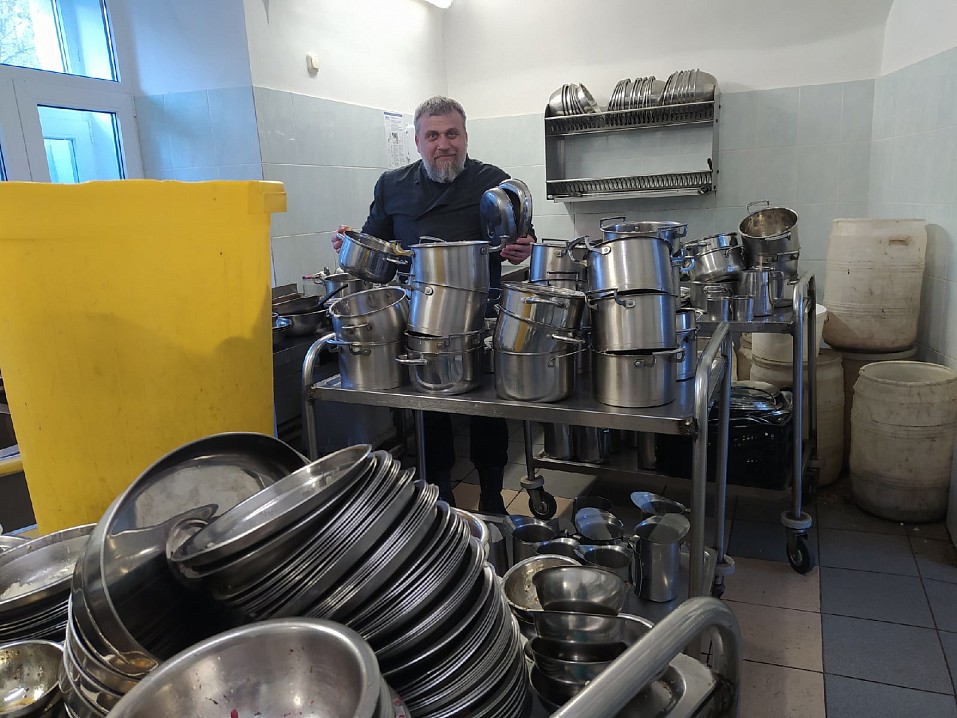 Покаянные думы мойщика: «Эх, надо было в детстве посуду мыть, когда мама просила…»