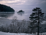 Зимний пейзаж у входа в Монастырскую бухту. 1996 г.