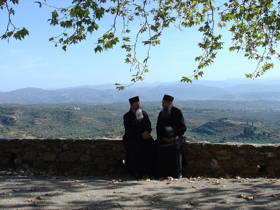 Епископ Троицкий Панкратий и монах Симеон Афонский (иеромонах Симон Бескровный).