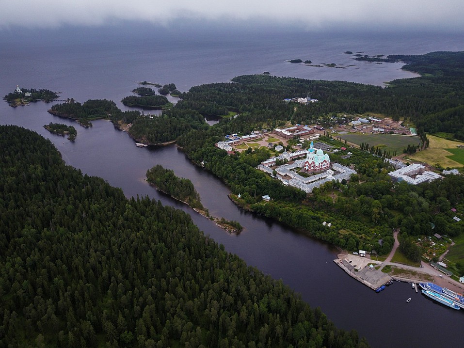 Монастырская бухта