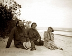 С родителями на берегу Чудского озера, 1955 г.