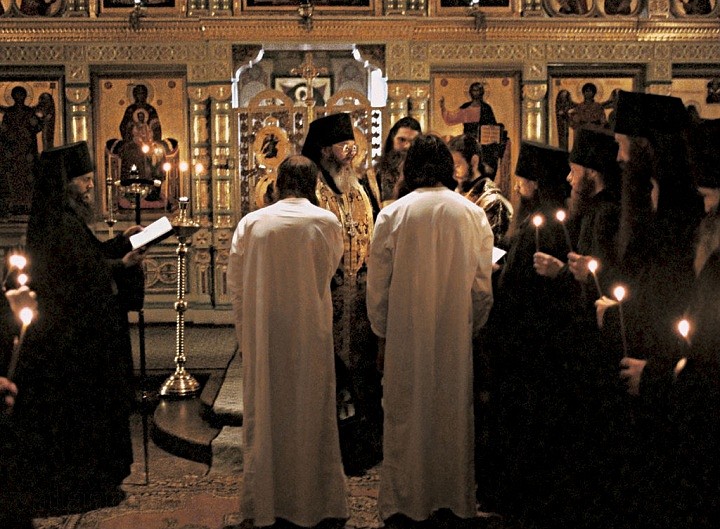 Отречение от мира. 2002 г.