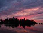 Между небом и водой