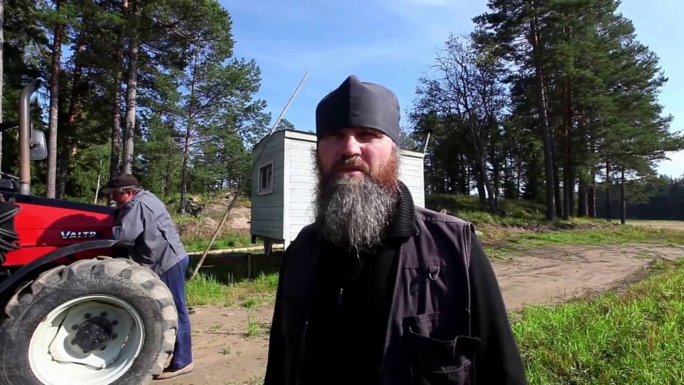 Большие проблемы малых полей Валаама.