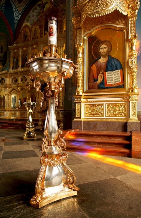 В верхнем Храме