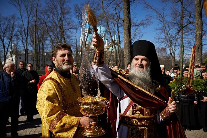 Все годы послушания в монастыре отец Мефодий показывал не только братии, но всем, кто связан с Валаамом, пример неподдельной искренней любви к людям.