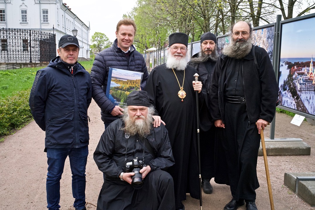 Участники открытия фотовыставки