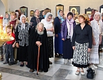 В храме на подворье
