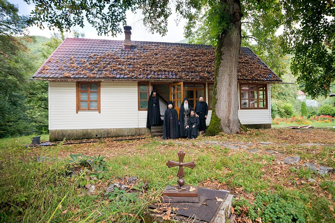 Мы должны знать Евангелие и понимать Священное Писание и Ветхого, и Нового завета только через призму святых отцов – тех, которые познали и