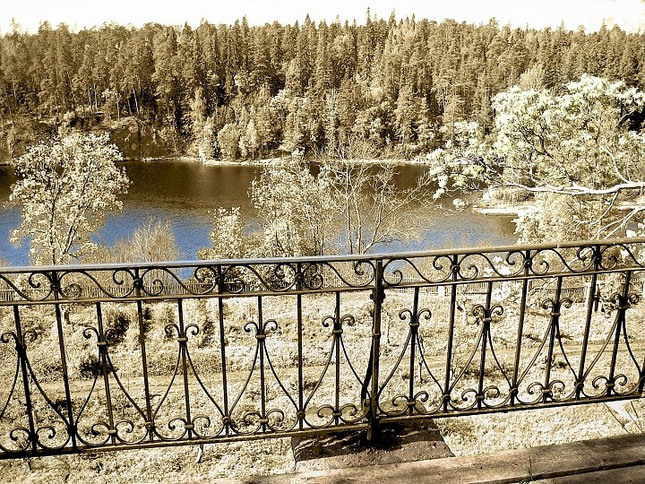 Вид на Монастырскую бухту