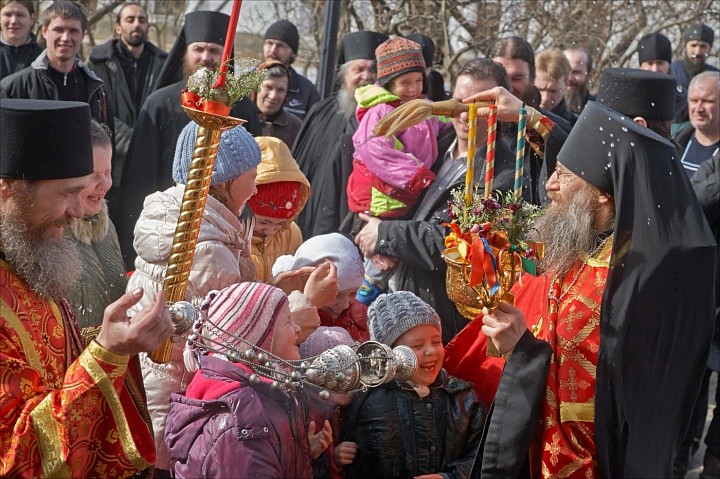 Крестный ход на светлой седьмице
