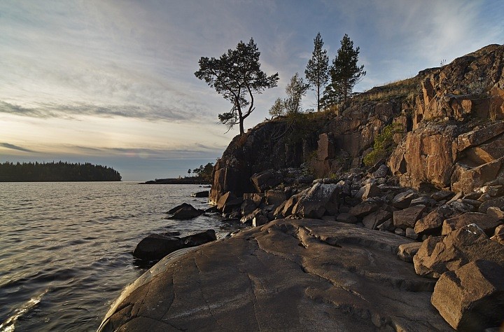 Скалы Авраамиевского острова