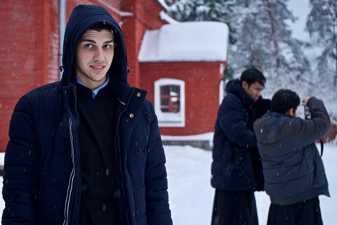 Филипп приехал из Сербии полтора года назад, и уже очень хорошо говорит по-русски.