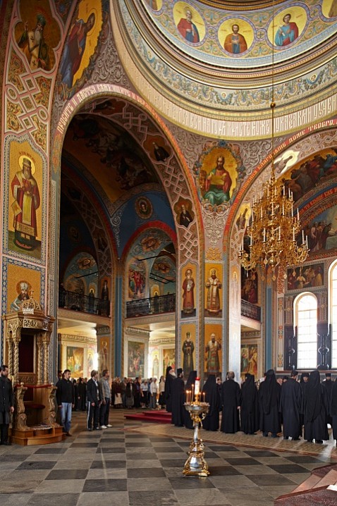 В верхнем храме