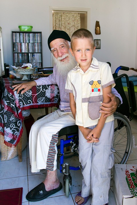 Иеромонах Александр Карадимитриу и Коля. Патмос, 1 октября 2014 г.