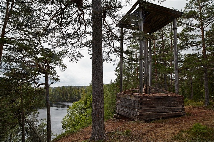 Поклонный крест на Крестовом озере