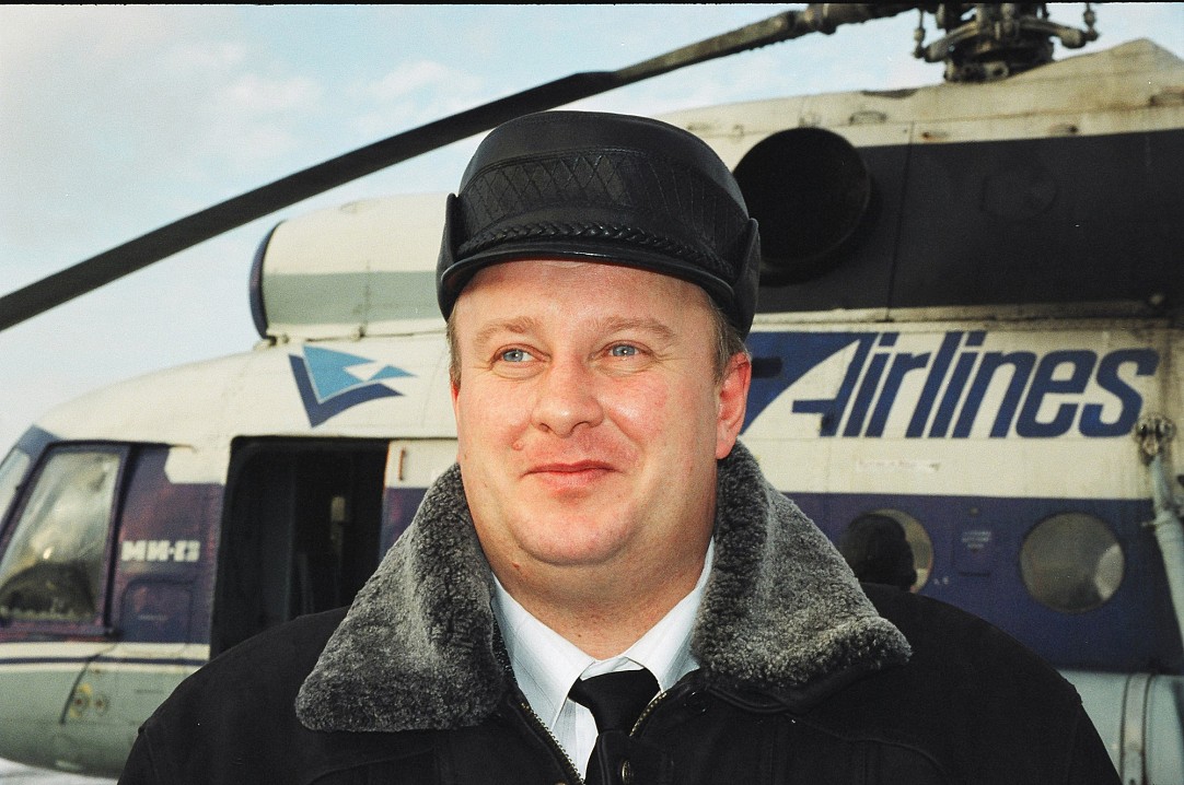 Вертолётчик Вадим Базыкин. Фото Павла Маркина, 23 января 1998