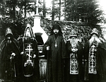 Игумен Гавриил с валаамскими схимниками.