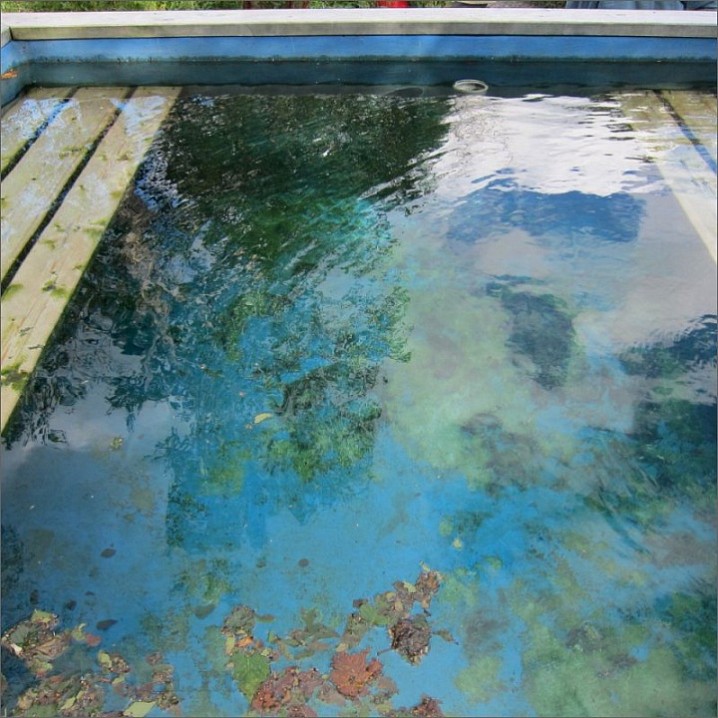 Открытый бассейн с термальной водой