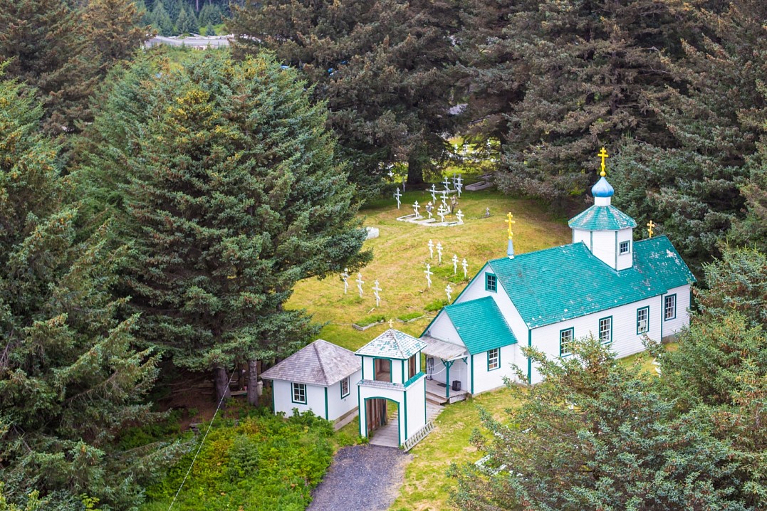 Церковь Рождества Христова на Еловом острове. Название Еловый дано острову выдающимся мореплавателем, офицером российского флота, географом, исследователем Ю. Ф. Лисянским в 1805 году