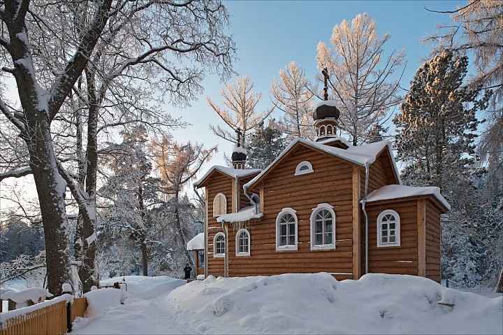 Храм Коневского скита