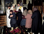 Причащение прихожан Пюхтицкой обители, 1980-е годы