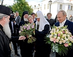 Патриарх Московский и всея Руси Кирилл и президент РФ Владимир Путин во время посещения Спасо-Преображенского Валаамского монастыря. Фото: Алексей Дружинин/пресс-служба президента РФ/ТАСС