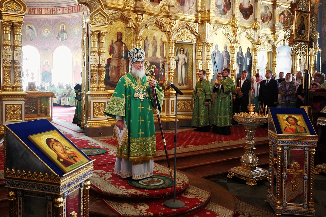 Отказавшись от всего ― от радостей жизни, от денег, от хорошего питания, от свободы передвижения, от всех тех радостей жизни, которые являются столь вожделенными, монах, живя с Богом, обретает такое внутреннее состояние духа, которое дает подлинное счасть