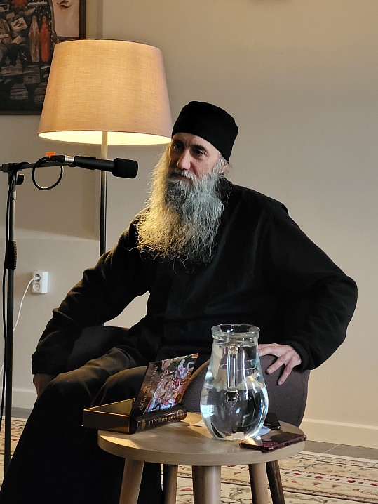 Беседа с отцом Наумом для трудников и паломников