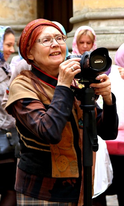 на подворье