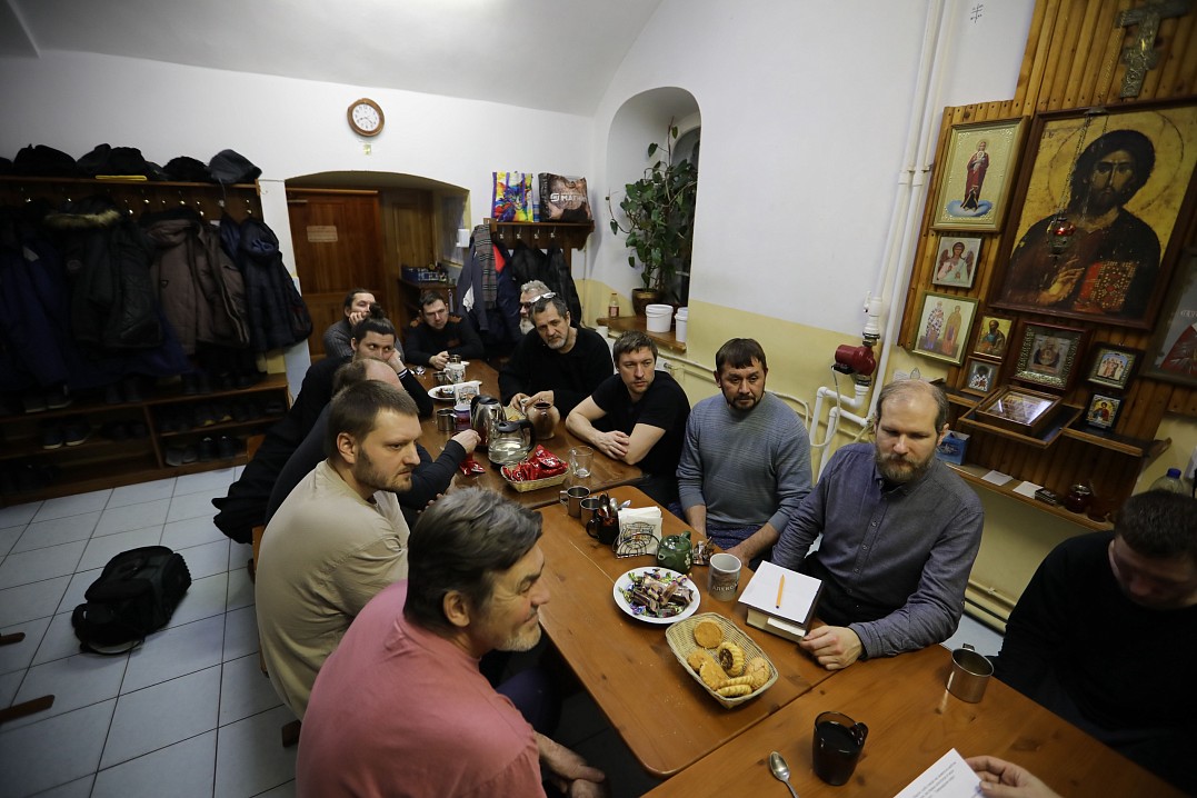 Духовная беседа за чаем